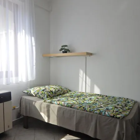 Holdfeny Vendeghaz Abádszalók