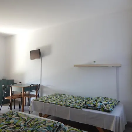 Holdfeny Vendeghaz Abádszalók
