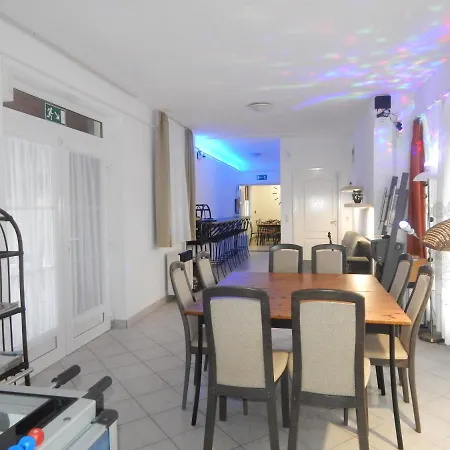 Holdfeny Vendeghaz Apartment Abadszalok