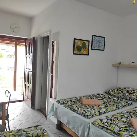 Holdfeny Vendeghaz Apartment *