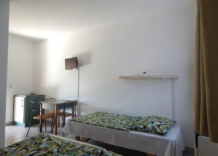 Holdfeny Vendeghaz Abádszalók